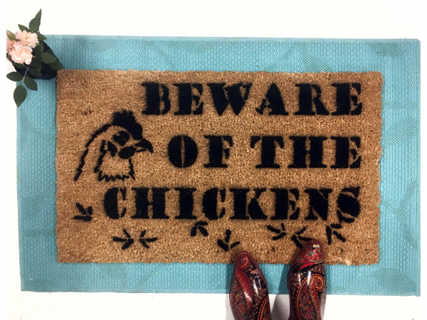 beware of chickens attack barnyard doormat