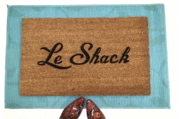 Le Shack™ funny French doormat