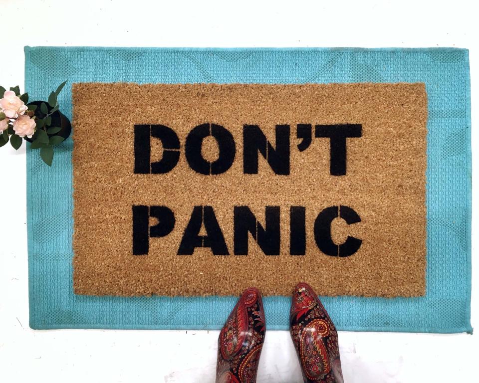 DON'T PANIC douglas adams hitchhikers guide doormat
