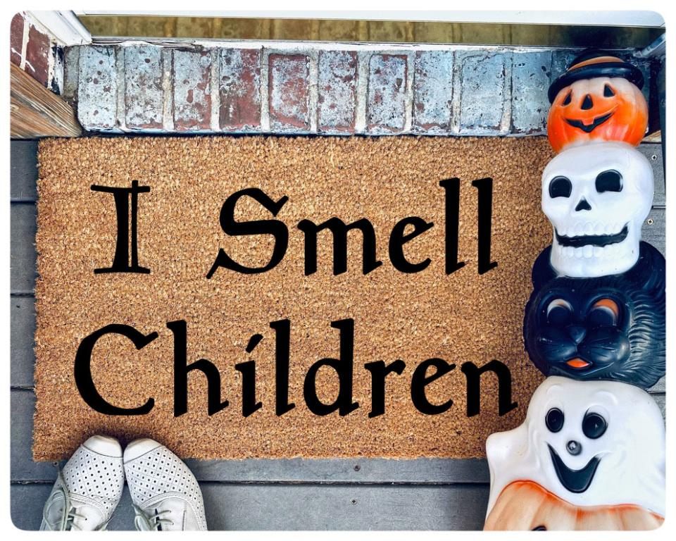 I Smell Children hocus pocus halloween doormat with ghost pumpkin black cat deco