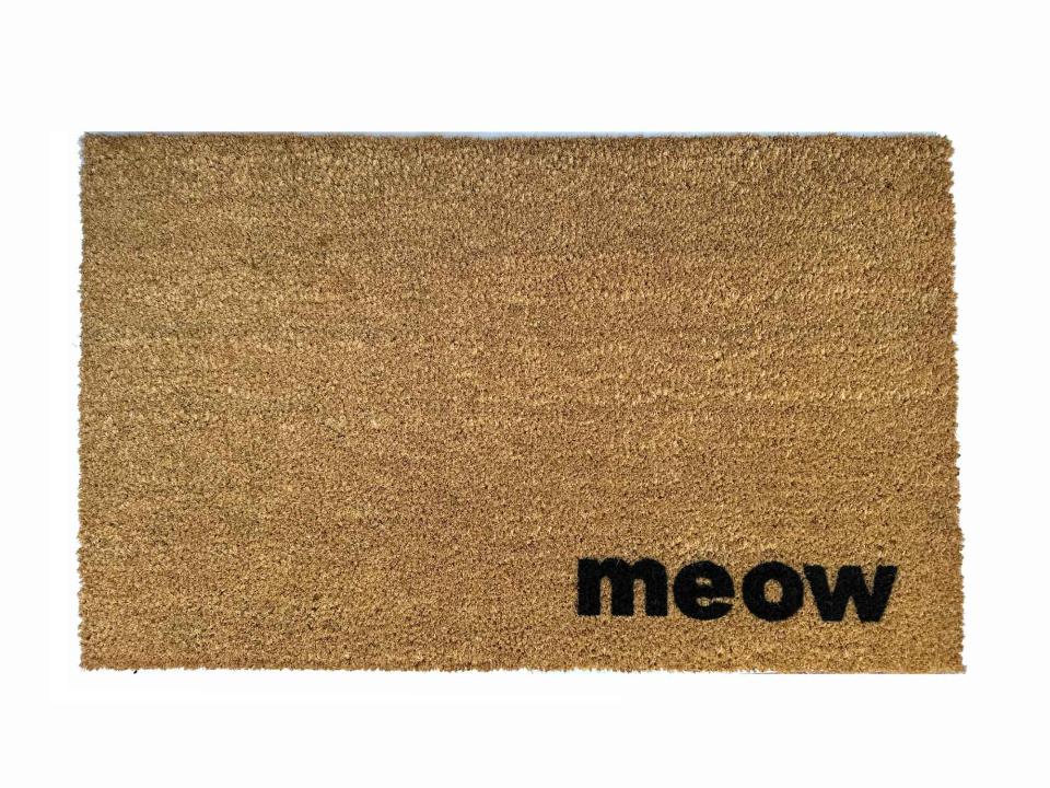 Meow cat lover doormat with bold feline design