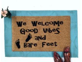 We welcome Good Vibes, Bare Feet (: Sumer boho style doormat