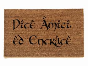 Tan coir doormat printed with Italian 'Speak, Friend, and Enter' welcome mat design