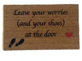 SCRIPT Leave your worries (and your shoes) at the door (heart)- Doormat